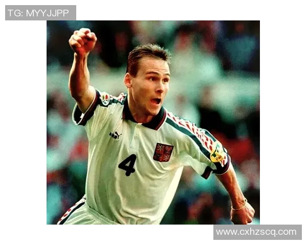 小个子前锋球星如何突破身高局限在足球场上崭露头角