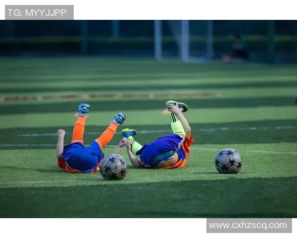 足球球星炫酷舞步庆祝进球时刻 球场成舞台激情无限 足球球星炫酷舞步庆祝进球时刻 球场成舞台激情无限